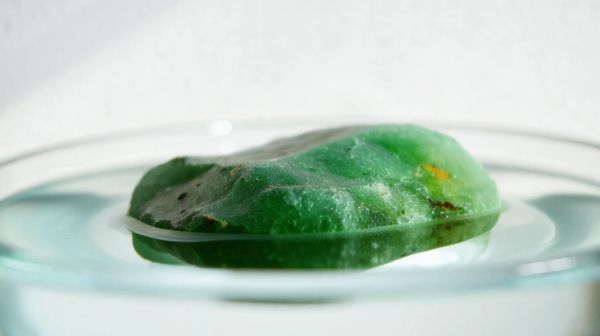 10 raisons d'adopter l'aventurine verte en lithothérapie